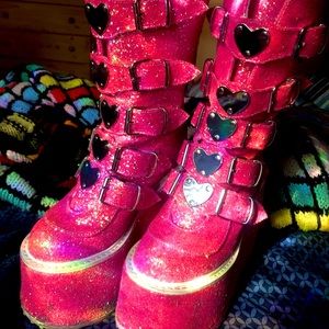 Pink Damned Angel Demonias